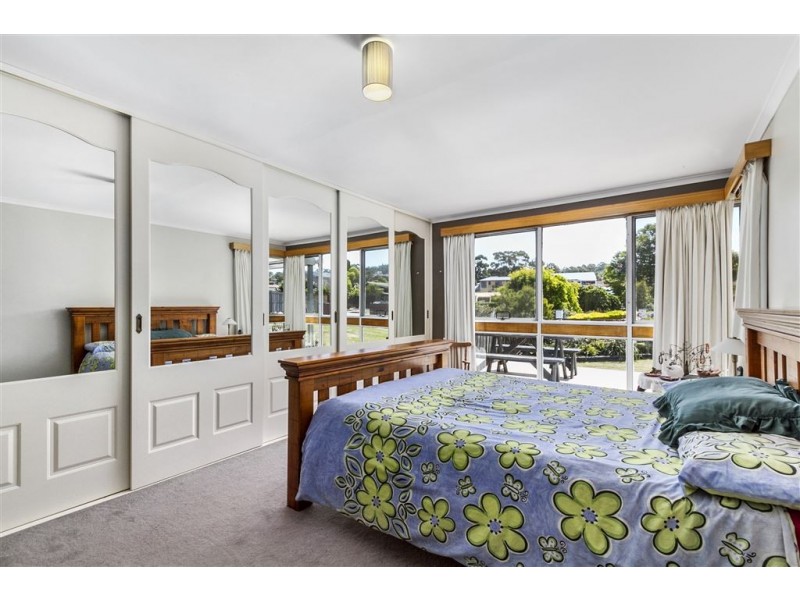 39 Wells Parade, Blackmans Bay TAS 7052