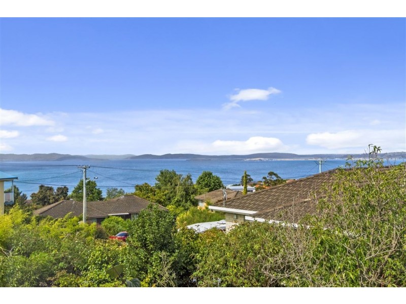 13 Wombara Avenue, Kingston Beach TAS 7050