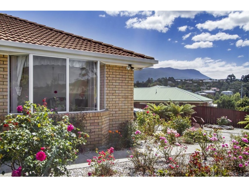 1/11 Whitewater Crescent, Kingston TAS 7050