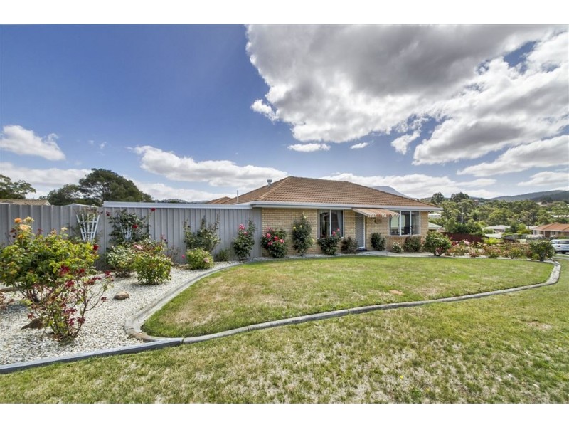 1/11 Whitewater Crescent, Kingston TAS 7050
