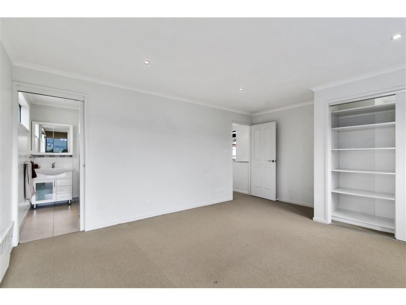 2 George Avenue, Kingston TAS 7050