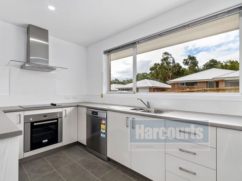 11/134 Burwood Drive, Blackmans Bay TAS 7052