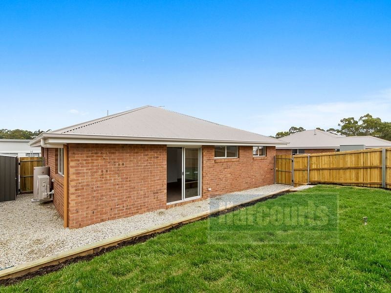 27/134 Burwood Drive, Blackmans Bay TAS 7052