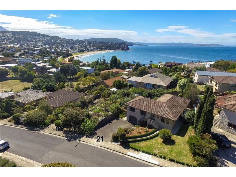19 & 21 Suncoast Drive, Blackmans Bay TAS 7052