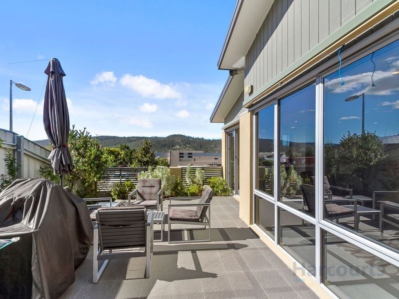 11/10 Denison Street, Kingston TAS 7050