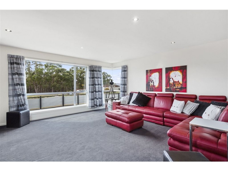 16 Staff Road, Electrona TAS 7054