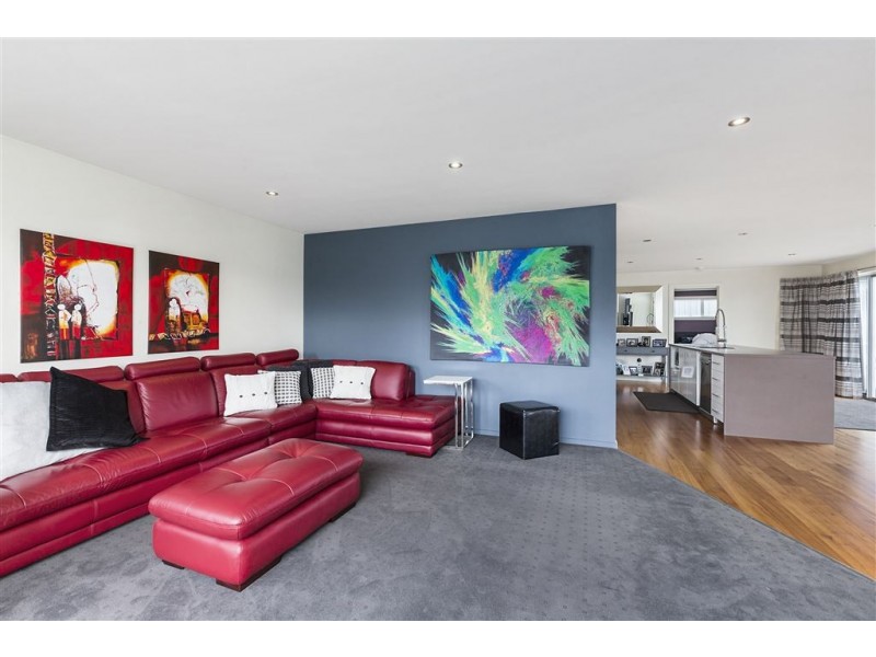 16 Staff Road, Electrona TAS 7054