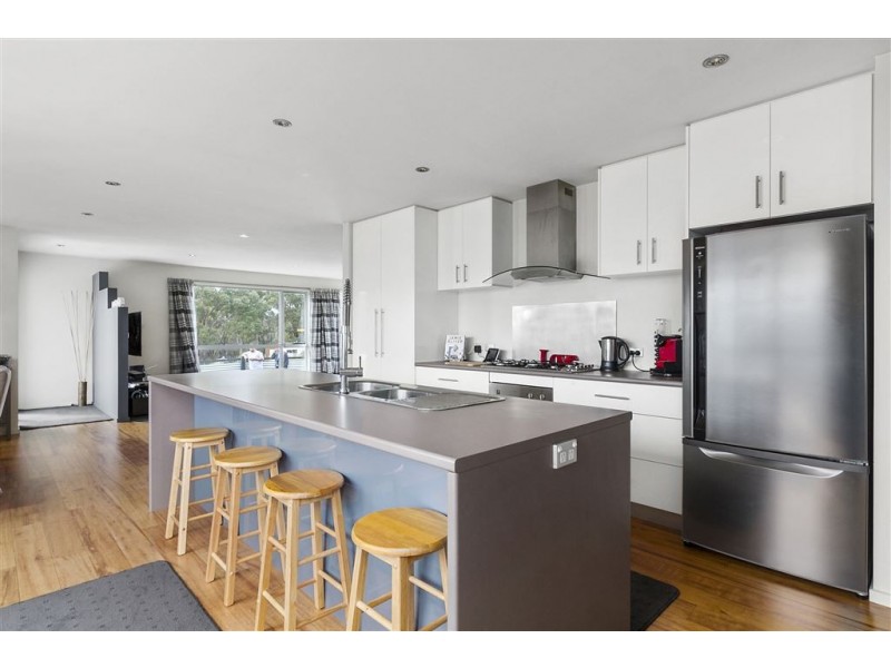 16 Staff Road, Electrona TAS 7054