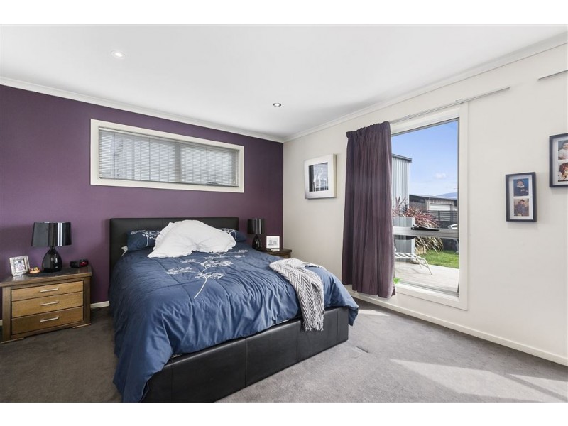 16 Staff Road, Electrona TAS 7054