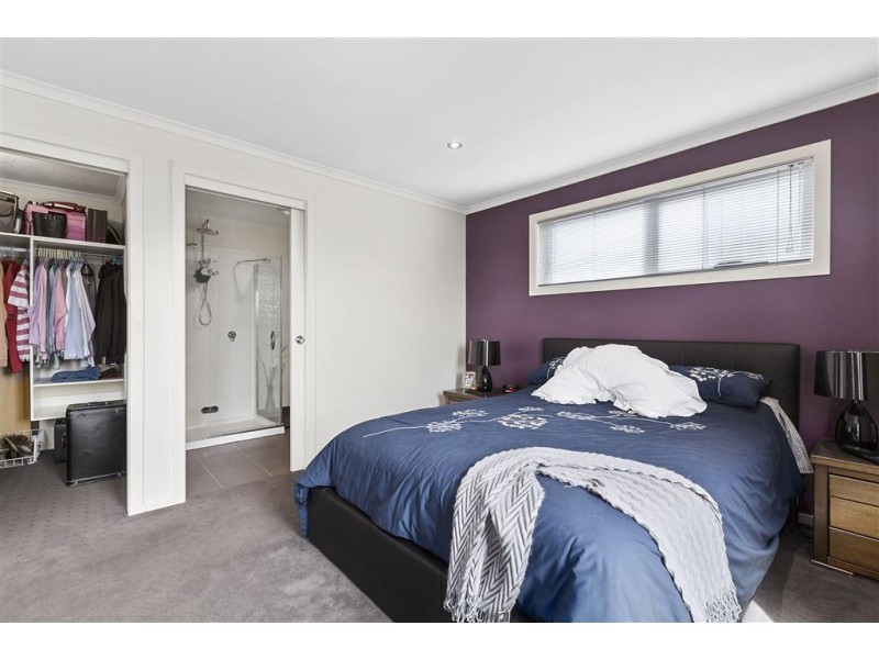 16 Staff Road, Electrona TAS 7054