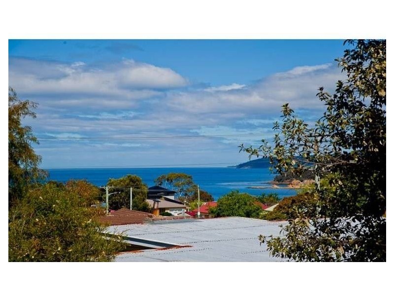 2/171 Roslyn Avenue, Blackmans Bay TAS 7052