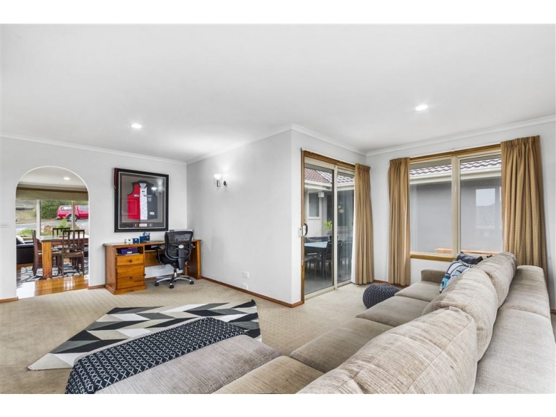 9 Jindabyne Road, Kingston Beach TAS 7050