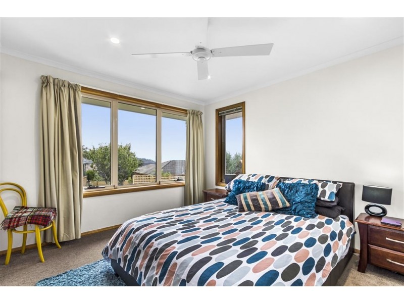 9 Jindabyne Road, Kingston Beach TAS 7050