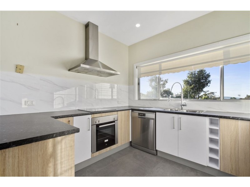 164 Roslyn Avenue, Blackmans Bay TAS 7052