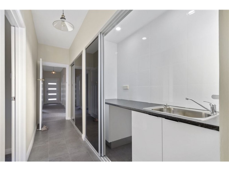 164 Roslyn Avenue, Blackmans Bay TAS 7052