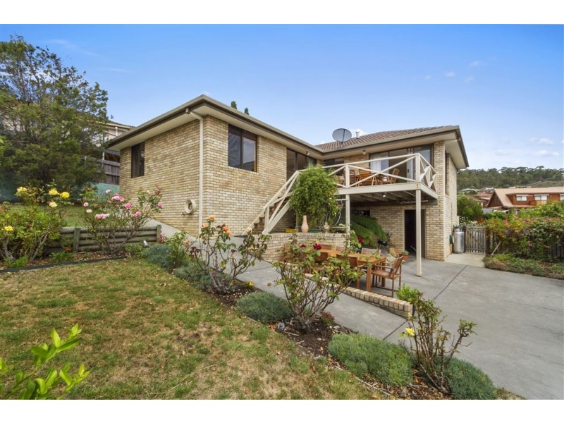 21 Suncoast Drive, Blackmans Bay TAS 7052