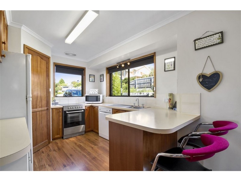 13 Clearwater Court, Blackmans Bay TAS 7052