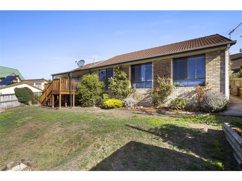 13 Clearwater Court, Blackmans Bay TAS 7052