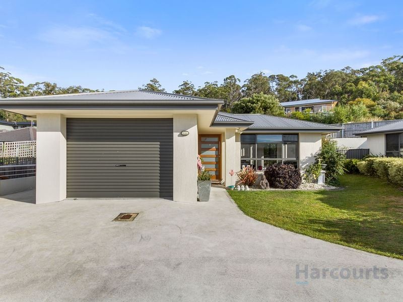 31a Stirling Avenue, Blackmans Bay TAS 7052