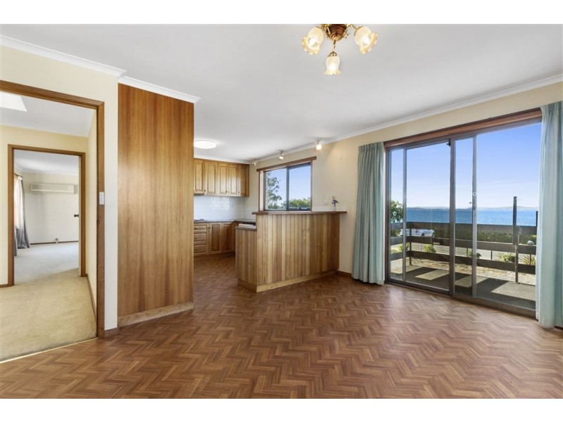 4 Ocean Esplanade, Blackmans Bay TAS 7052