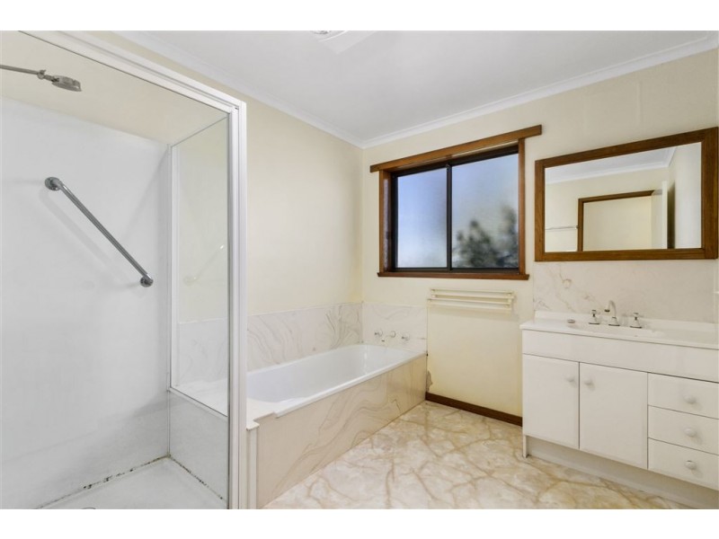 4 Ocean Esplanade, Blackmans Bay TAS 7052