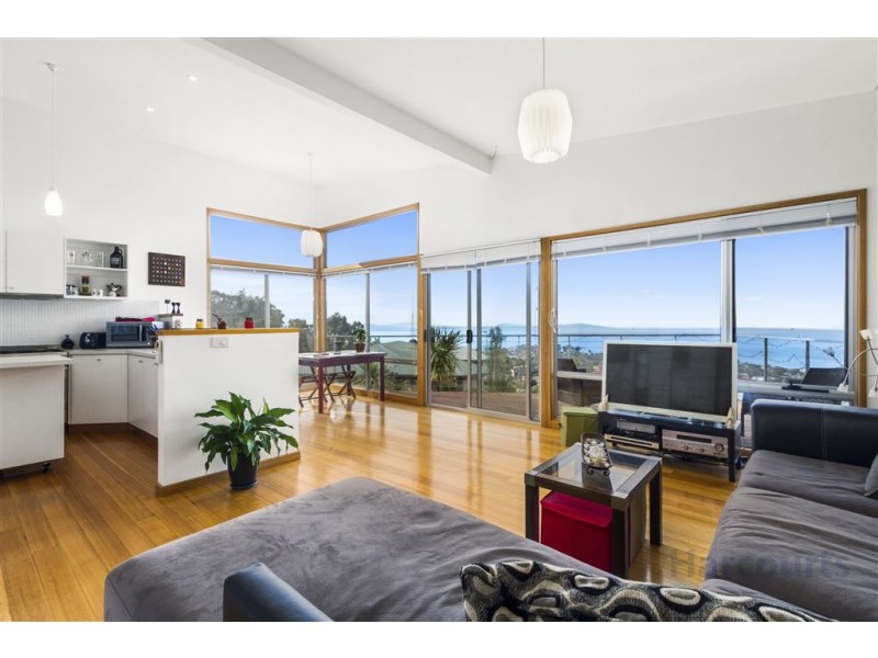 77 Tingira Road, Blackmans Bay TAS 7052