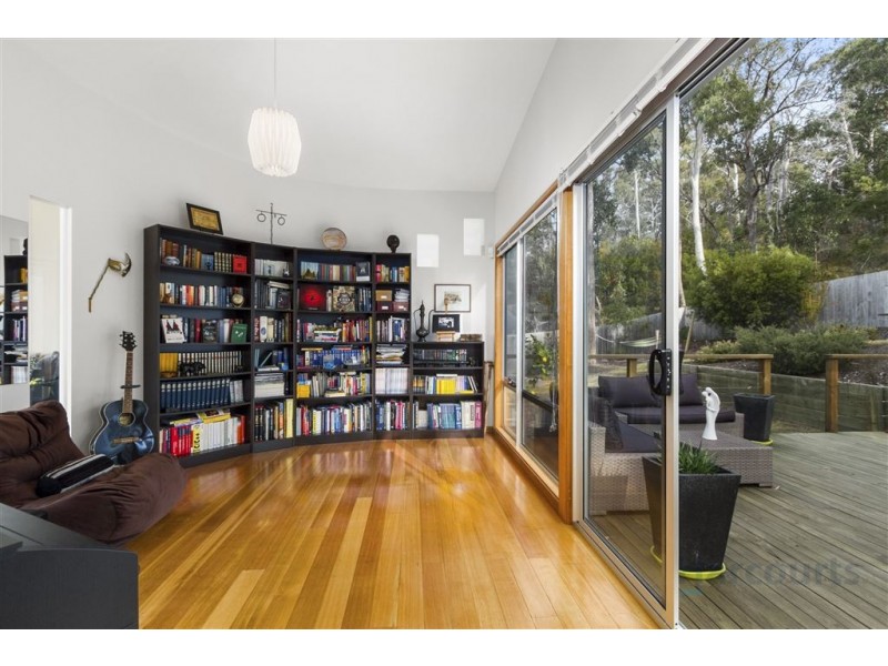 77 Tingira Road, Blackmans Bay TAS 7052