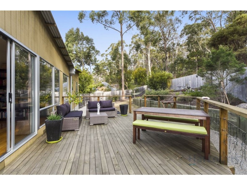 77 Tingira Road, Blackmans Bay TAS 7052