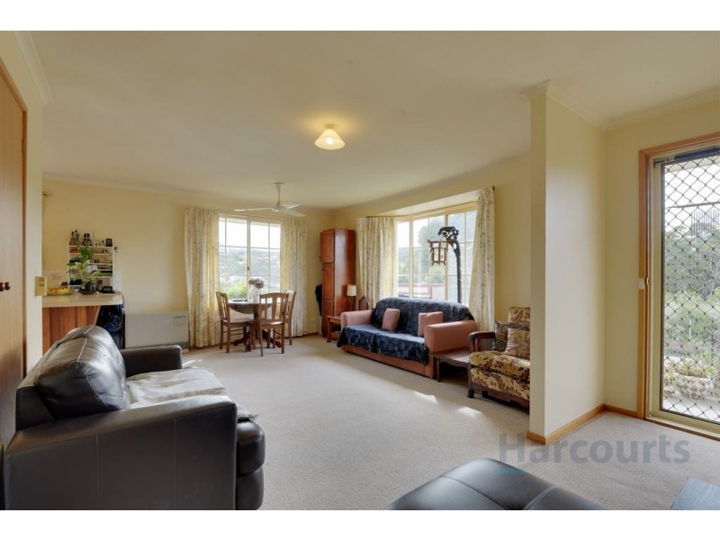 2/17 Lester Crescent, Kingston TAS 7050