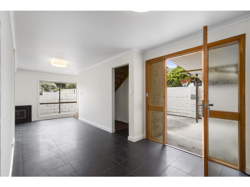 23 Suncoast Drive, Blackmans Bay TAS 7052