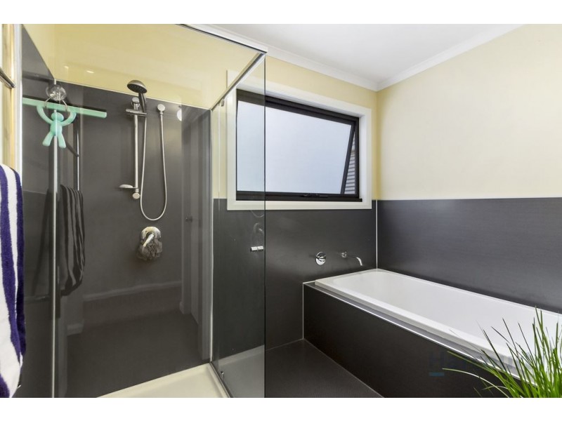 12 Sarron Place, Lower Snug TAS 7054