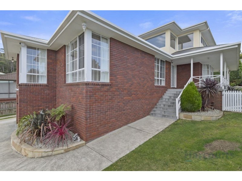 61 Tingira Road, Blackmans Bay TAS 7052