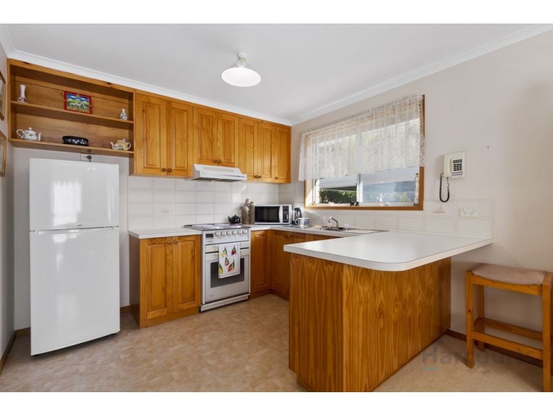 2/15 Windhaven Court, Blackmans Bay TAS 7052