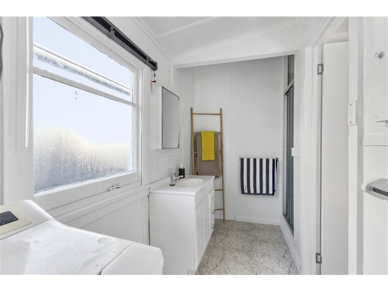 1/3 Wells Parade, Blackmans Bay TAS 7052