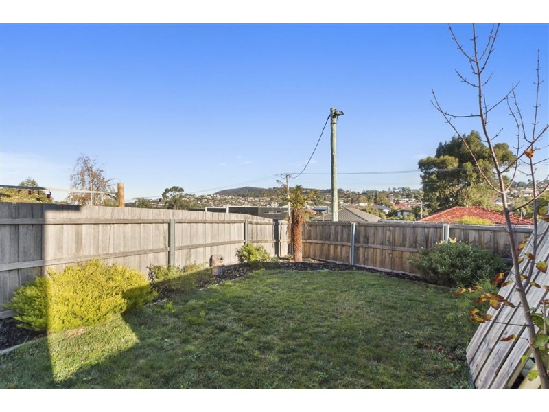 1/3 Wells Parade, Blackmans Bay TAS 7052