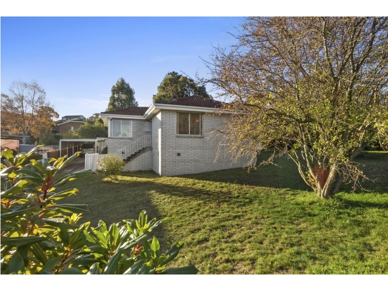 221 Redwood Road, Kingston TAS 7050