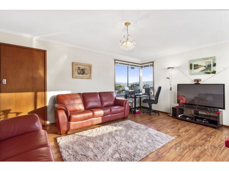 221 Redwood Road, Kingston TAS 7050