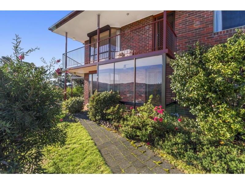 16 Village Drive, Kingston TAS 7050
