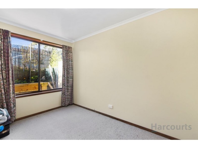 16 Village Drive, Kingston TAS 7050
