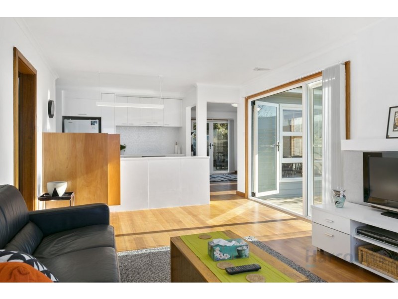 251 Roslyn avenue, Blackmans Bay TAS 7052