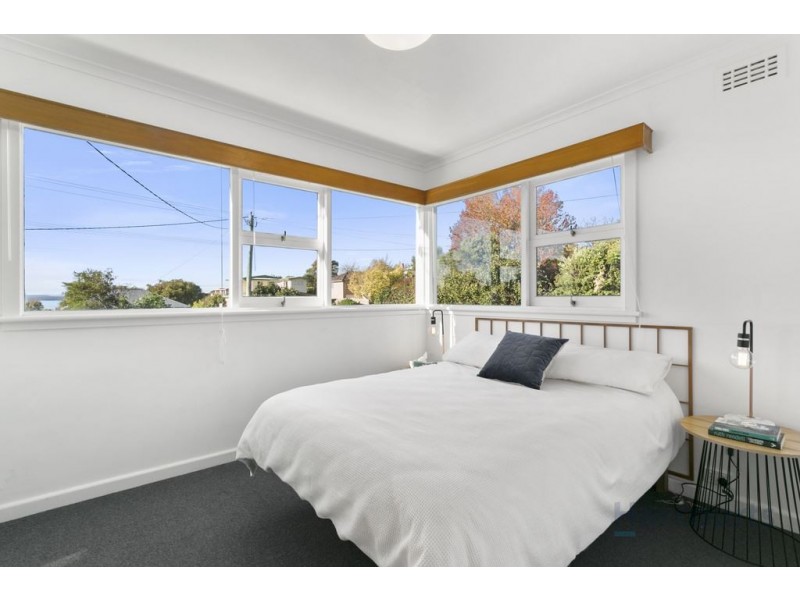 251 Roslyn avenue, Blackmans Bay TAS 7052