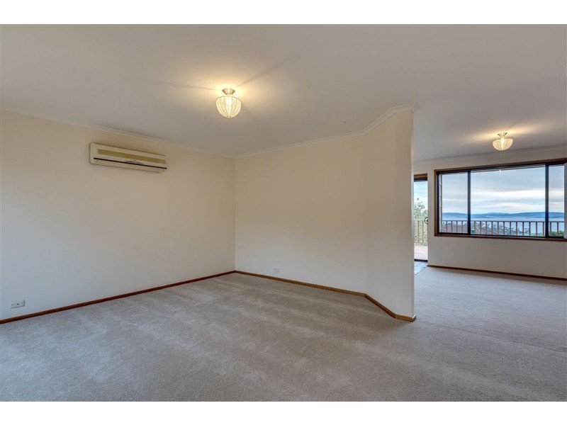43 Woodlands Drive, Blackmans Bay TAS 7052