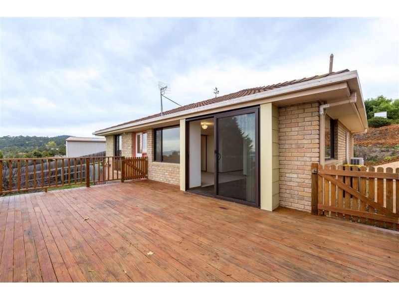 43 Woodlands Drive, Blackmans Bay TAS 7052