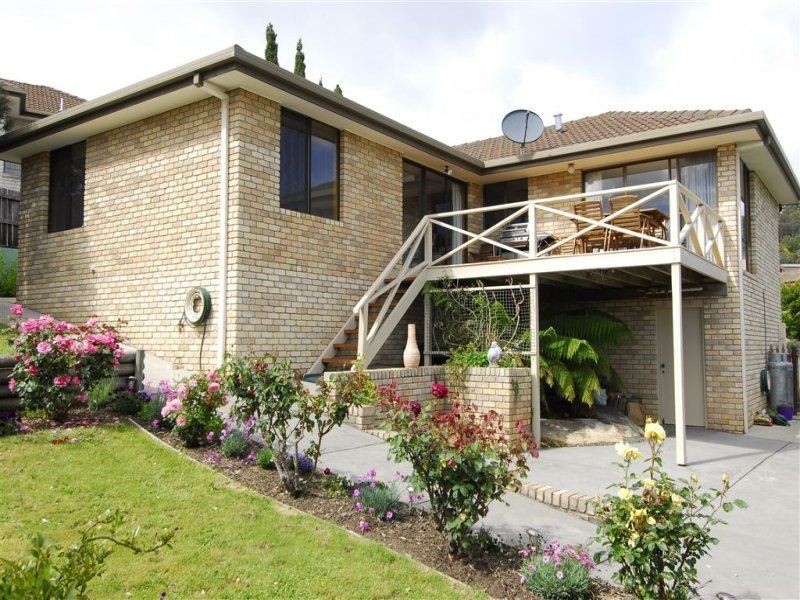 21 Suncoast Drive, Blackmans Bay TAS 7052