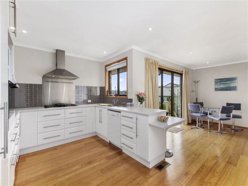 21 Suncoast Drive, Blackmans Bay TAS 7052