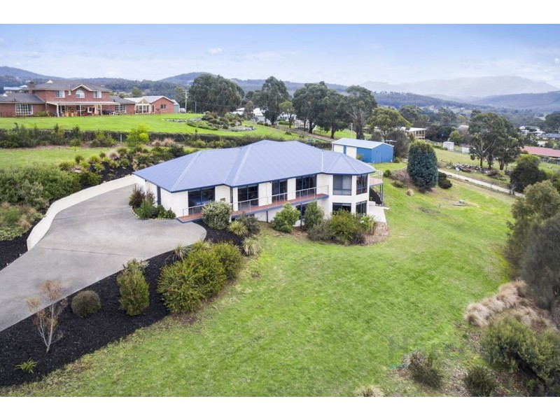11 Hillview Drive, Margate TAS 7054