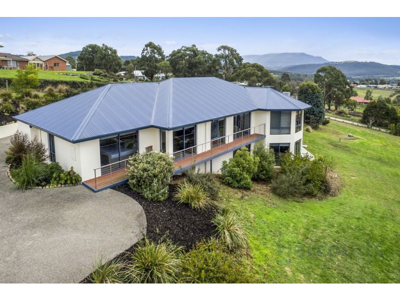 11 Hillview Drive, Margate TAS 7054