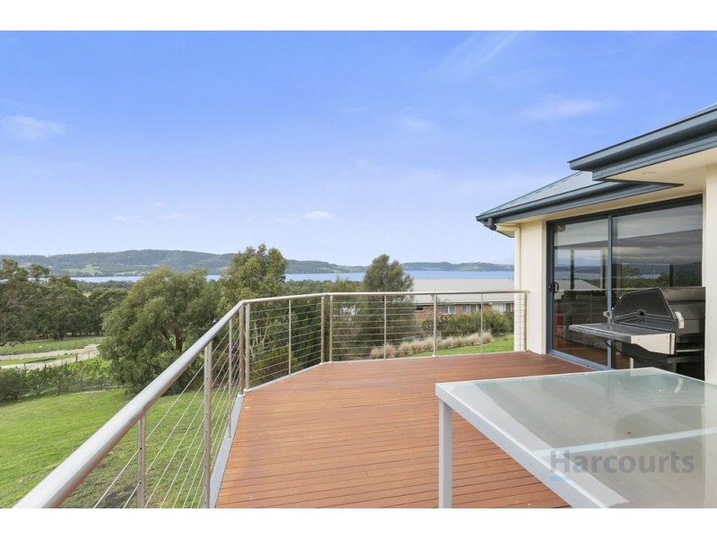 11 Hillview Drive, Margate TAS 7054