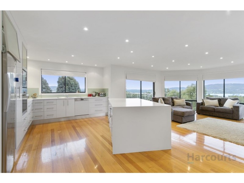 11 Hillview Drive, Margate TAS 7054