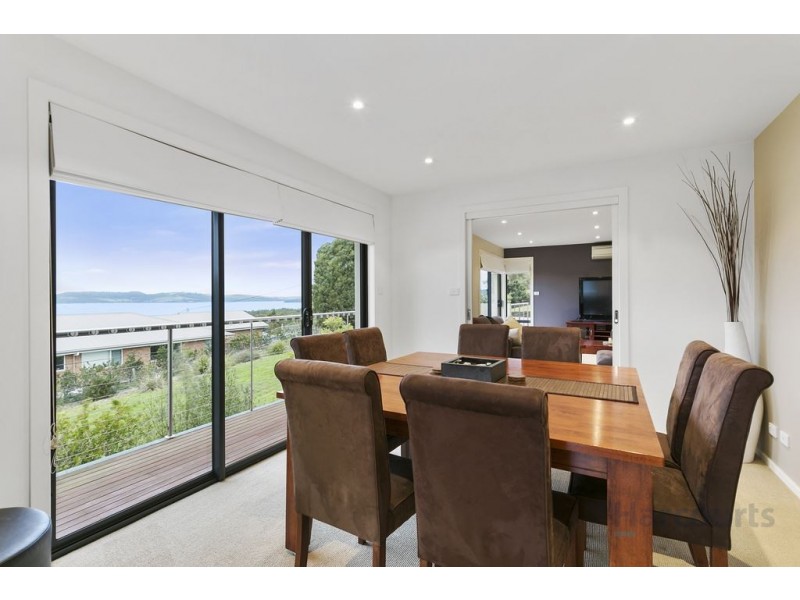 11 Hillview Drive, Margate TAS 7054